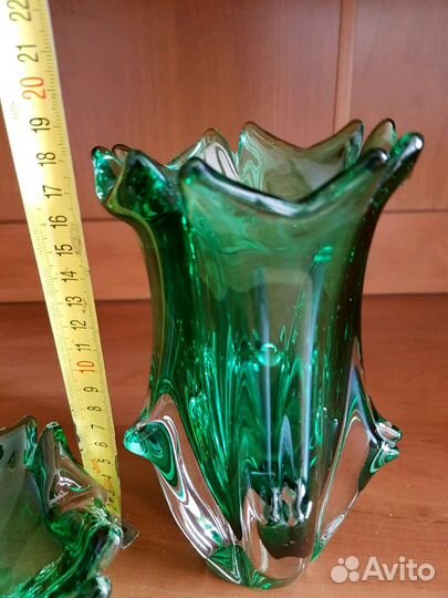 Набор ваз цветное стекло. Чехословакия