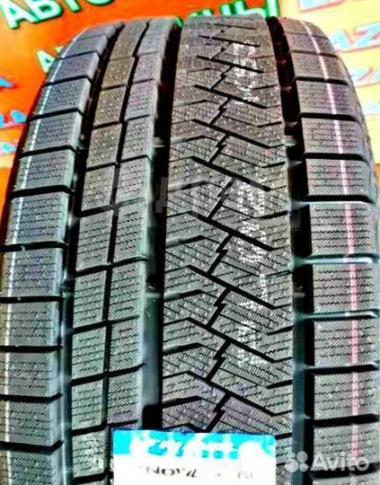 Triangle PL02 235/45 R19 99V