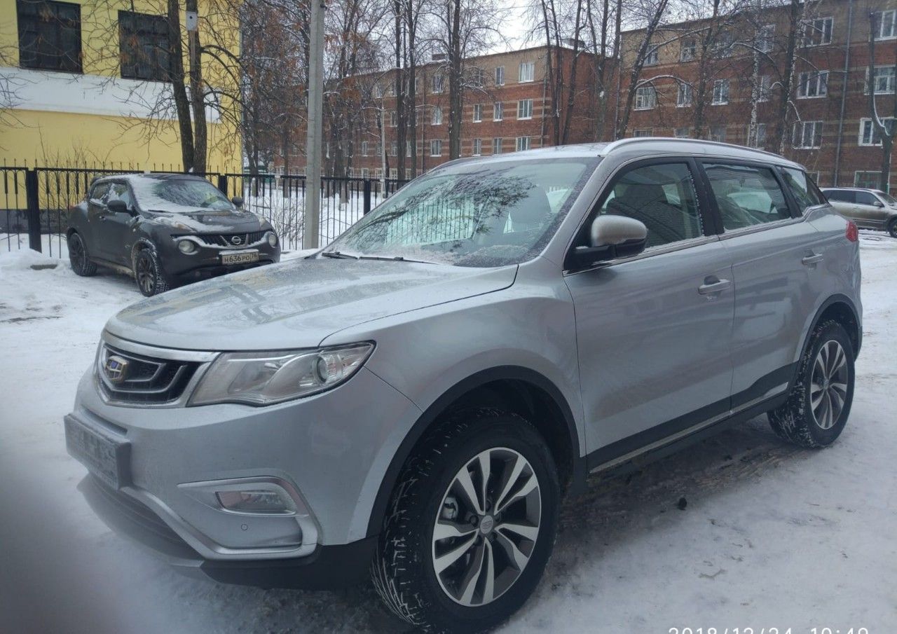 Geely Atlas: фото владельца