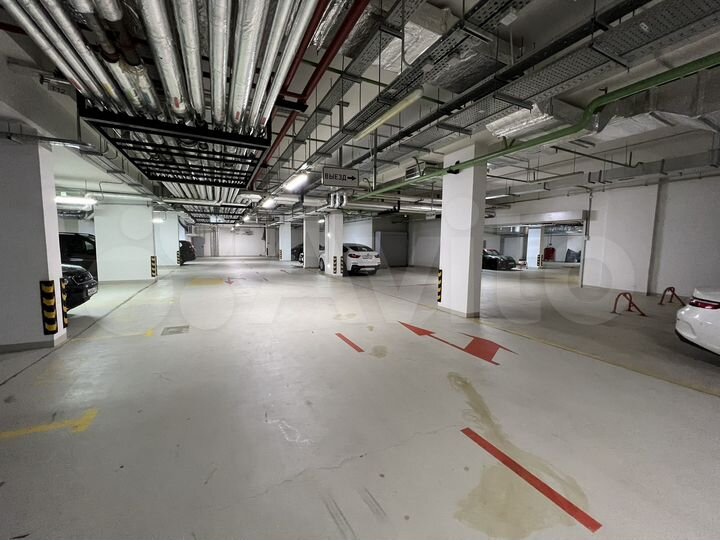 Машиноместо, 13 м²