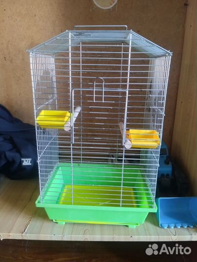 Продам клетку для попугая