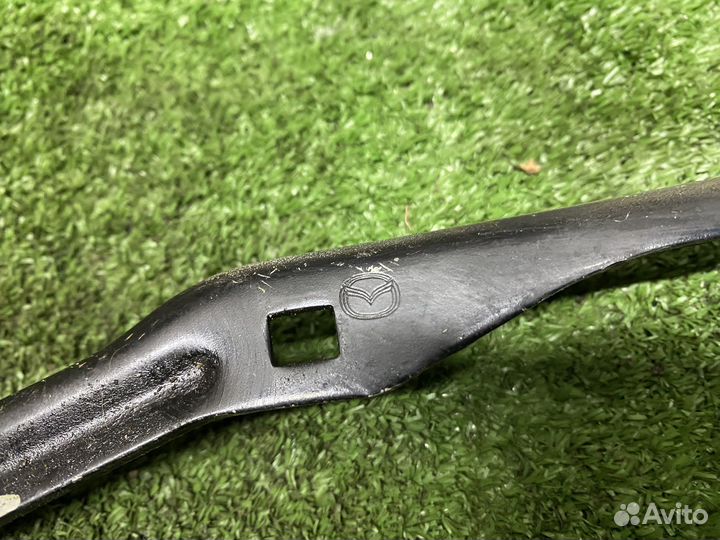 Правая петля капота Mazda cx-7