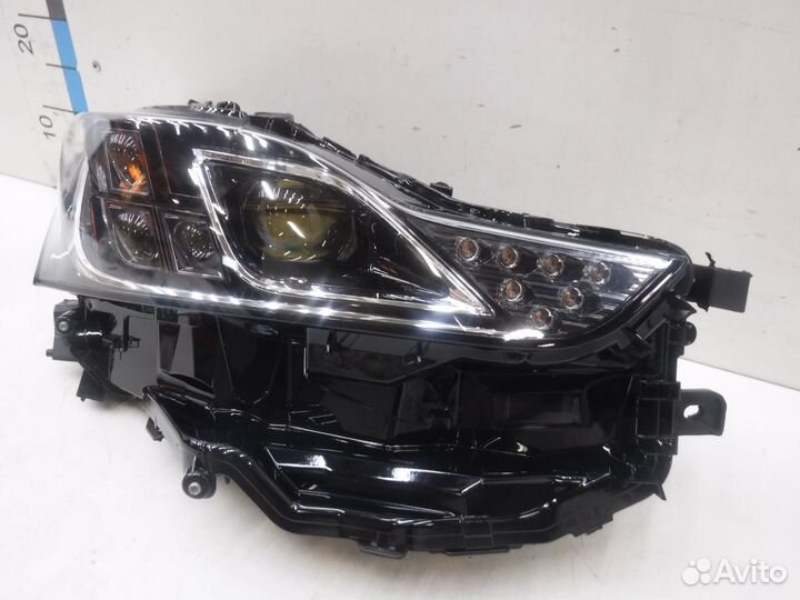 Фара правая Lexus IS200t/IS250/IS300/IS300h/IS350