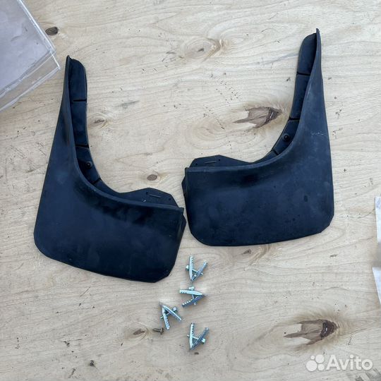 Брызговики универсальные новые
