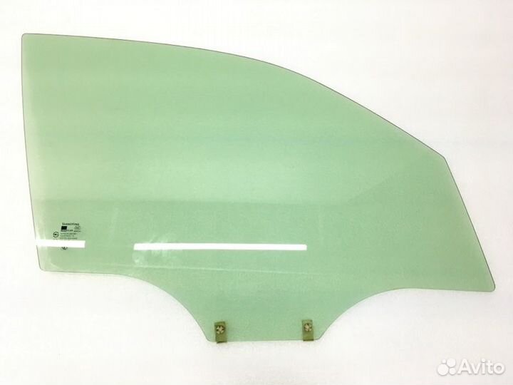 Стекло двери переднее правое Ssangyong Rexton