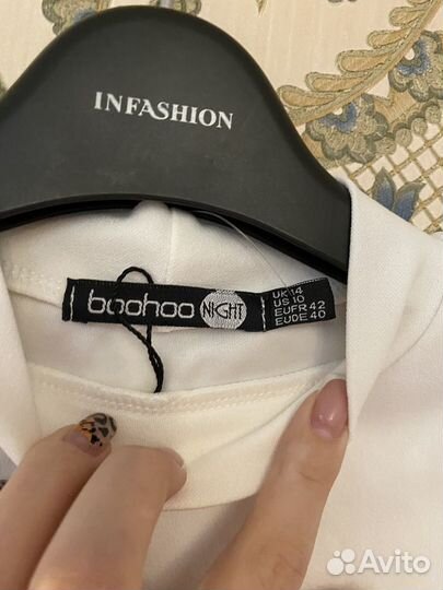 Платье белое boohoo новое