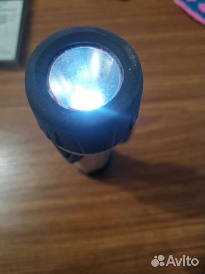 Фонарик с магнитом