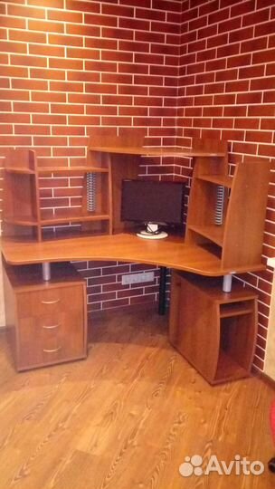 Стол письменный, офисный, компьютерный