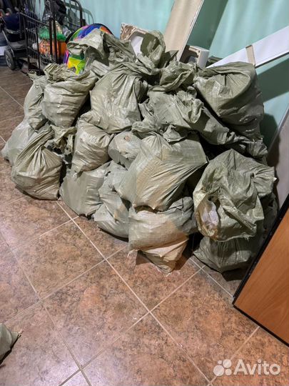 Вывоз мусора мебил хлам на газелю с грузчиками