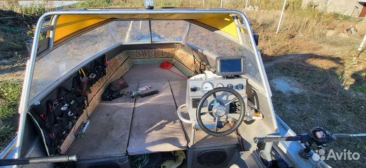 Катер с мотором suzuki TL90