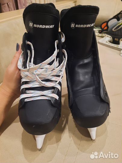 Коньки хоккейные