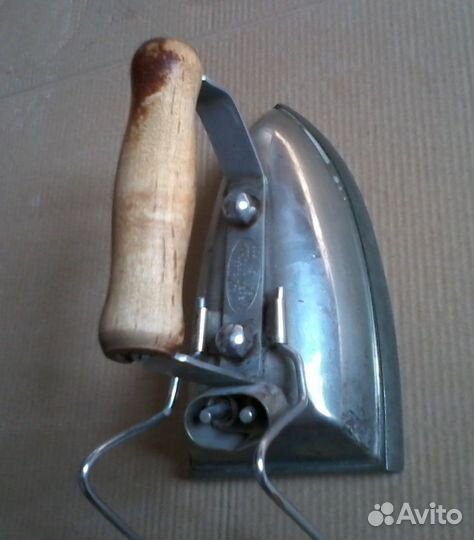 Утюг Sterlingg, Утюг СССР