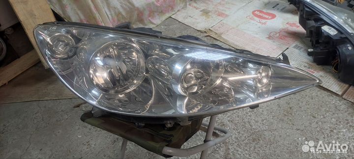 Комплект фар Peugeot 408 (2012)