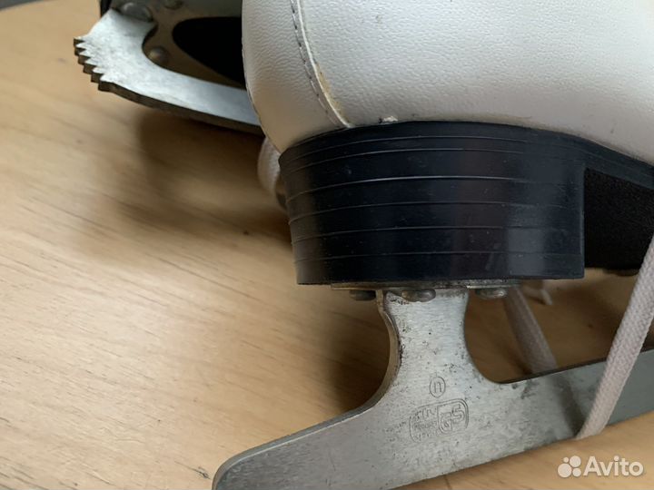 Коньки фигурные 34 р