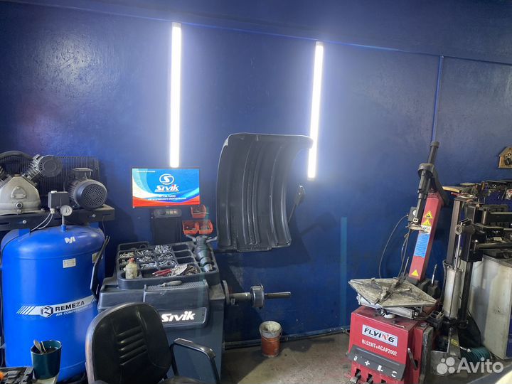 Шиномонтажник