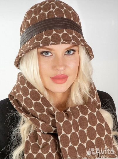 Шляпа женская с шаршом