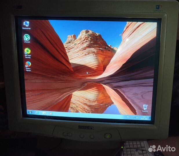 Ламповый монитор Philips 107T60