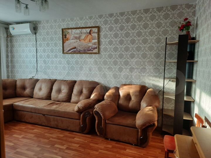 2-к. квартира, 44 м², 1/3 эт.