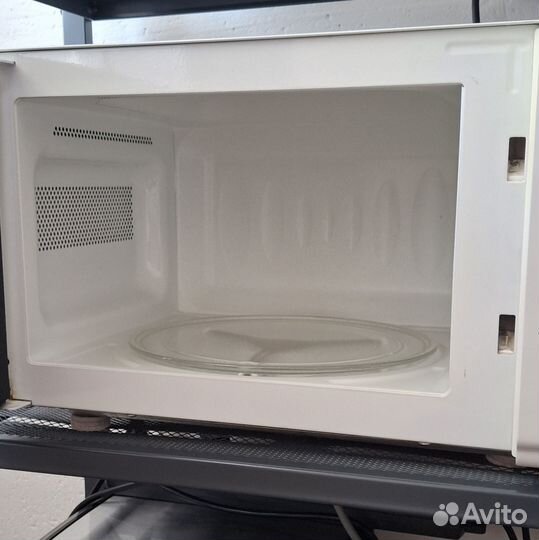 Микроволновая печь lg