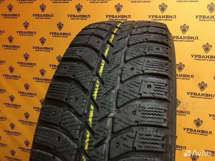 Bridgestone Ice Cruiser 5000 205/60 R16 92T
