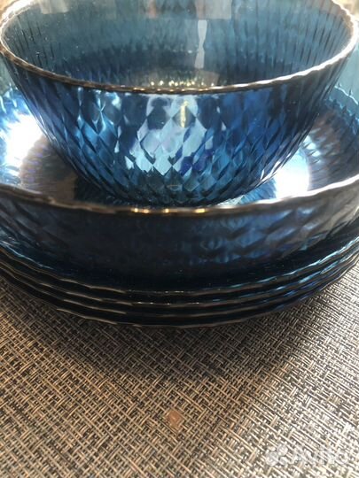 Новые тарелки и салатники