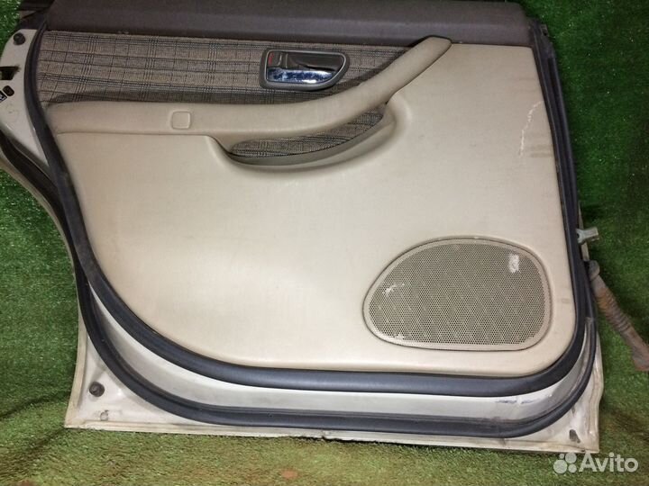 Дверь задняя левая Subaru Outback Legacy BH9 BHE B