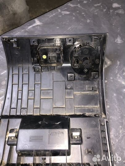 Накладка торпедо левая volkswagen caddy 4