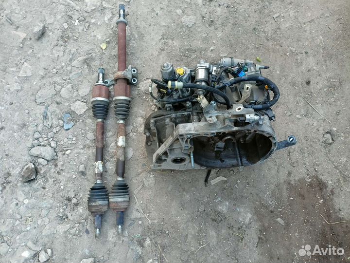 Рено Логан Сандеро 2 привод для ркпп робот