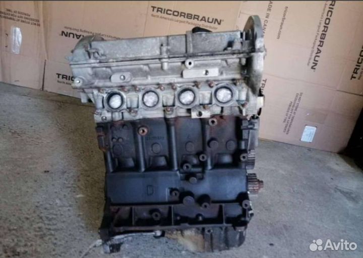 Двигатель Audi 1.8 ADR