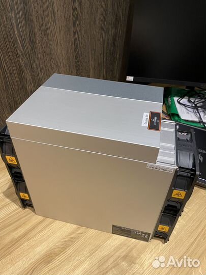 Asic Bitmain Antminer l7 9050 Mh/S