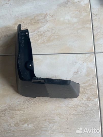 Брызговик задний левый Subaru Xv 2 С 2017 Года