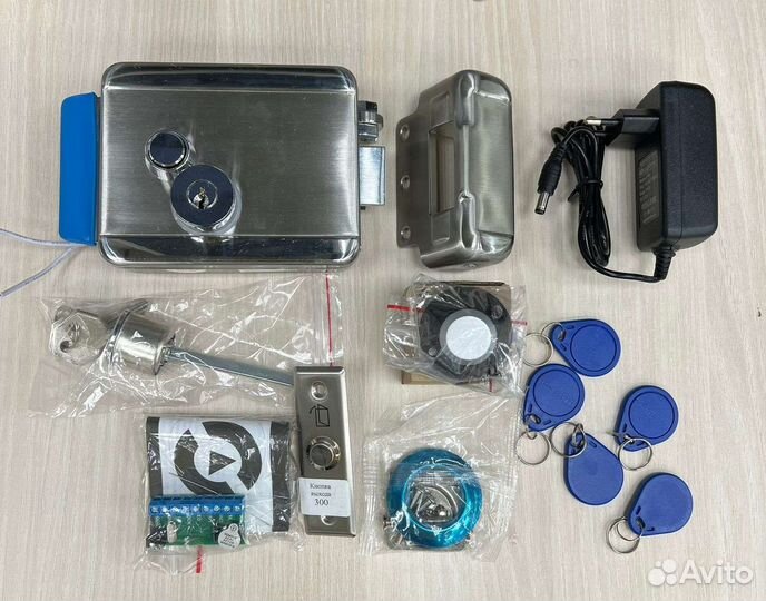 Готовый комплект системы доступа на дверь