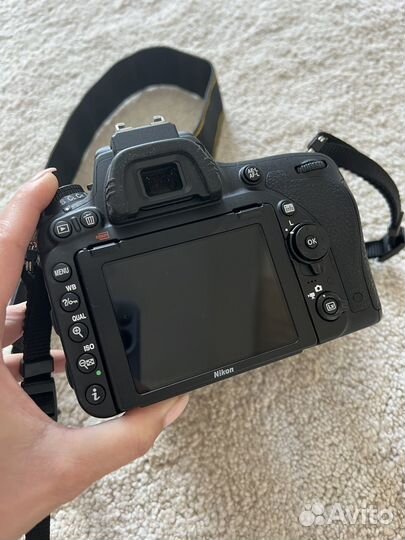 Зеркальный фотоаппарат nikon