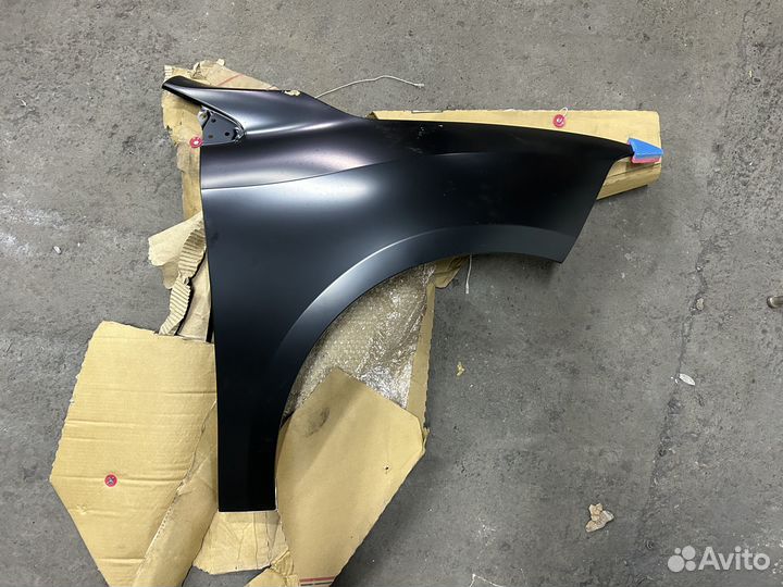 Крыло правое Renault Fluence