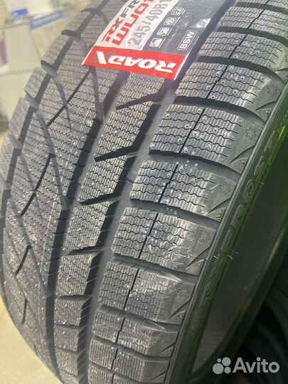 RoadX RX Frost WU02 245/40 R19 и 275/35 R19 100V