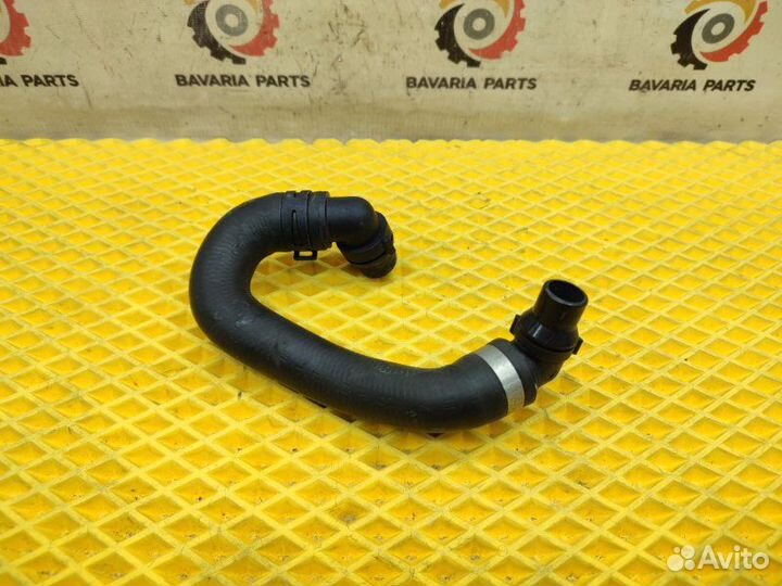 Патрубок системы охлаждения Mercedes E W207 3.5