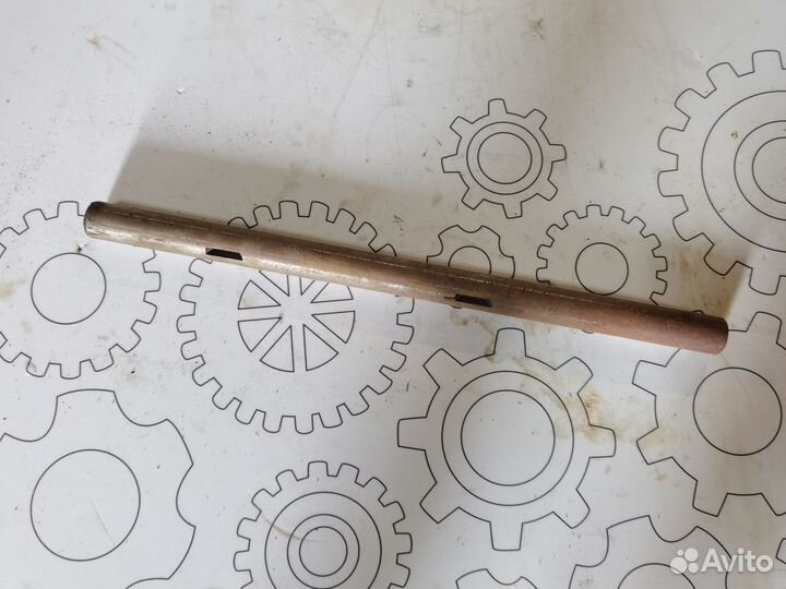 Вал вилки выключения 36-1604111