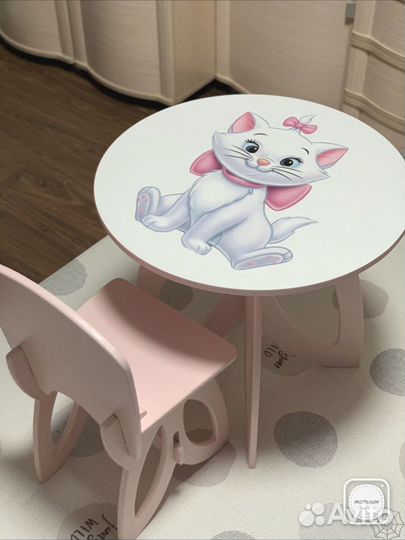 Детский стол и стул новый круглый