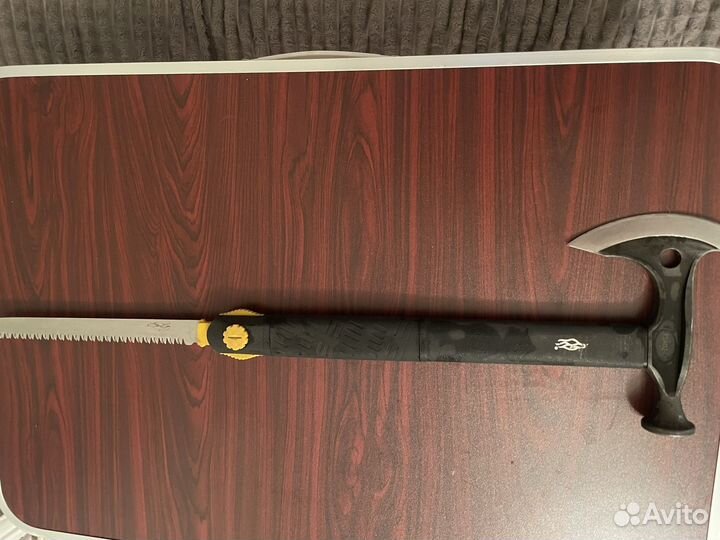 Топорик туристический