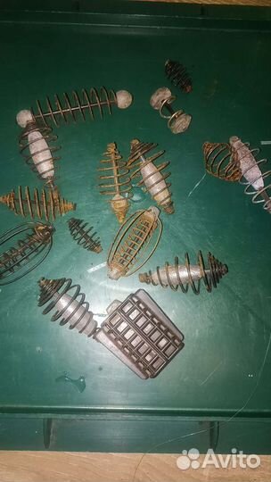 Кормушка фидерная