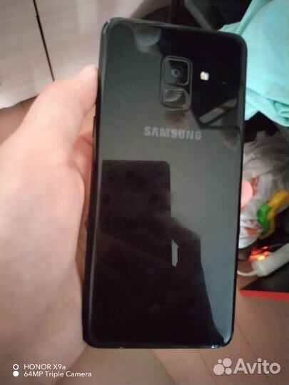 Samsung Galaxy A8 (2018), 4/32 ГБ