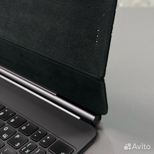 Клавиатура для iPad 12.9 Magic Keyboard
