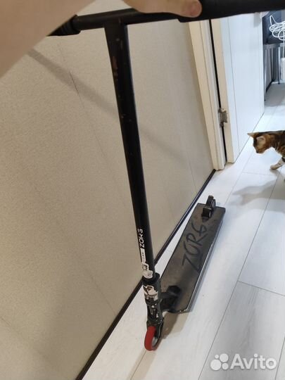 Трюковой самокат zorg