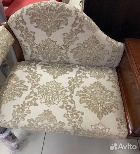 Банкетка тумба массив