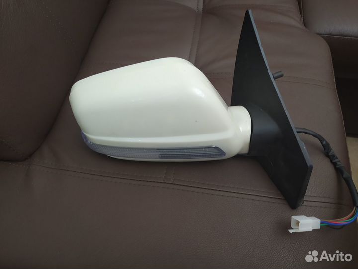 Автомобильное зеркало