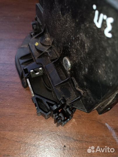 Замок двери задний правый Bmw X5 E70 3.0 2010