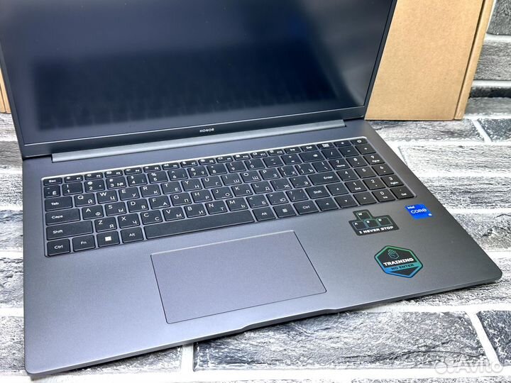 Honor MagicBook X16 i5/8/512 Gb 2024