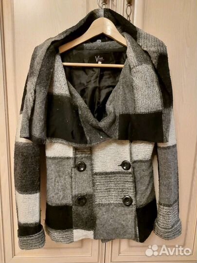 Пальто женское с капюшоном