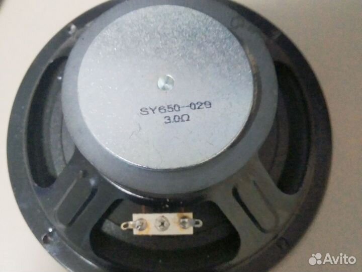 Динамик для сабвуфера