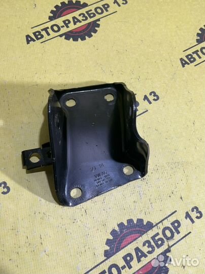 Кронштейн балки левый Volkswagen Polo 5